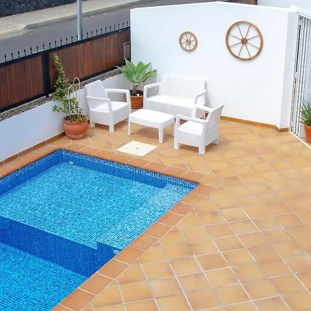 Sunset Playa Blanca Villa